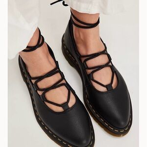 Dr. Martens BNIB Elphie II Flats Size 9/41